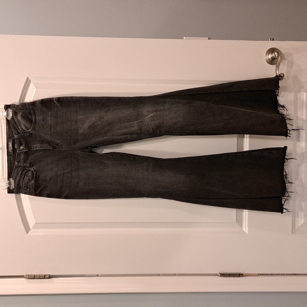 Judy Blue Super Flare Jeans